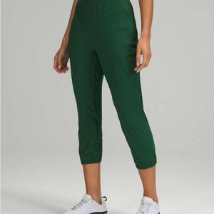 Lululemon adapted state joggers cropped Everglade green